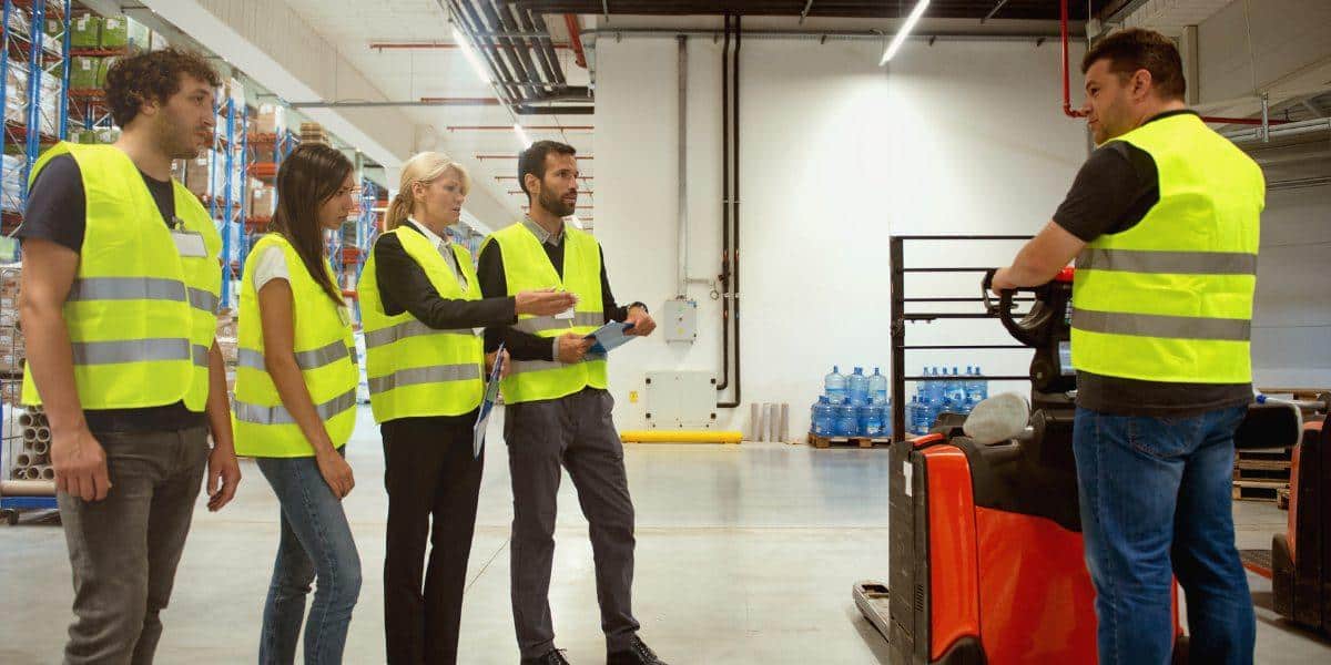 Employee Safety Programs in Retail - Reducing Workers' Compensation Costs Through Virtual Reality Training
