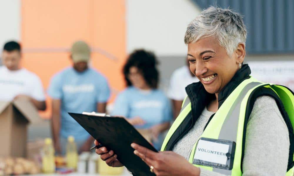 What types of insurance do nonprofits in Arizona need