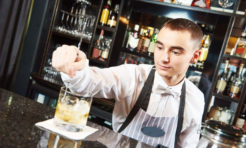 Workers' compensation insurance for Michigan bars
