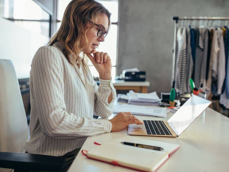female business owner in New York City, NY looking for an insurance quote