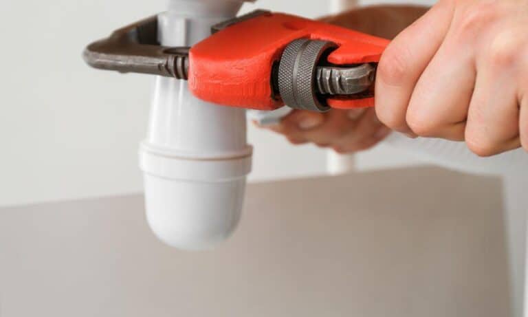 get general liability insurance quotes for a plumbing contractor from The Allen Thomas Group