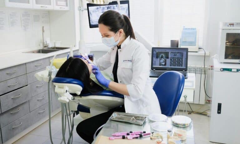 get the best dental office insurance IL from The Allen Thomas Group