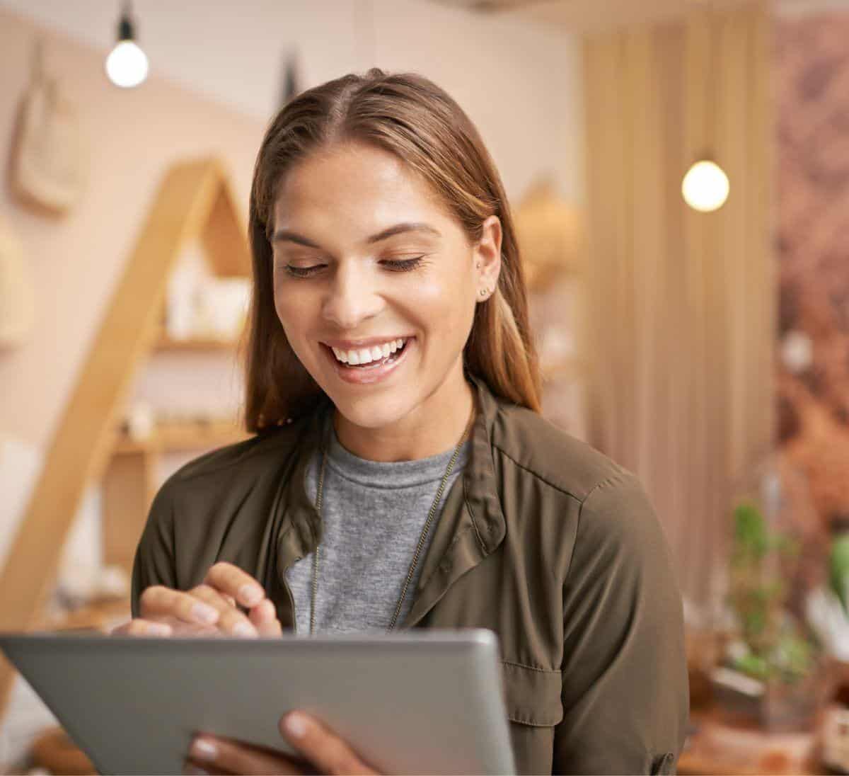 online retail store owners looking for business insurance